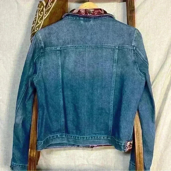 VINCE CAMUTO Jean Jacket Size M - Picture 4 of 10